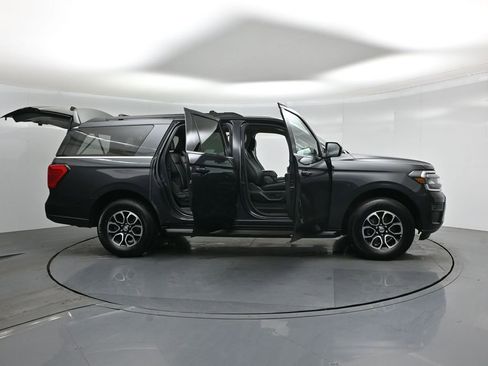 Certified 2024 Ford Expedition Max XLT image 5