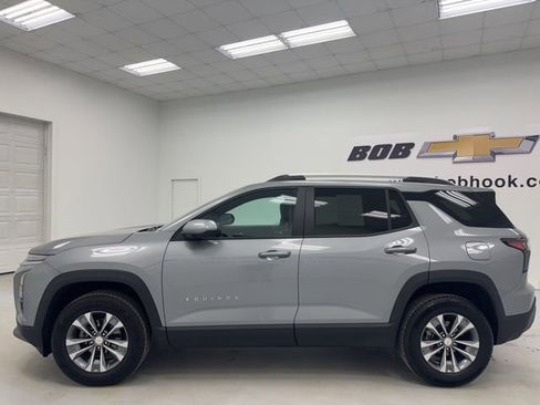 Used 2025 Chevrolet Equinox LT w/ Convenience Package II image 8