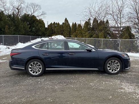 Used 2022 Lexus LS 500 AWD image 3