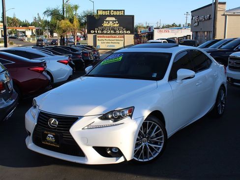 Used 2015 Lexus IS 250 w/ Luxury Package RWD image 37