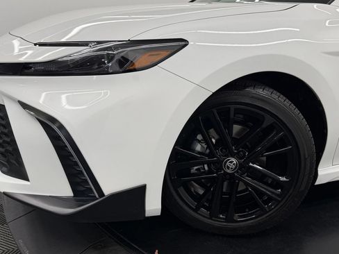 Used 2026 Toyota Camry SE FWD image 5