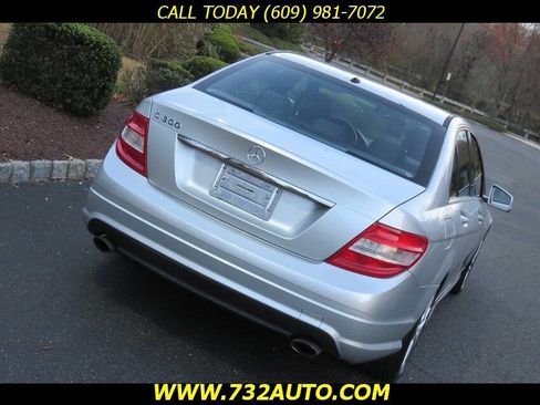 Used 2010 Mercedes-Benz C 300 Sedan image 19