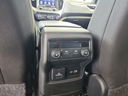 Used 2020 GMC Acadia SLE w/ Driver Convenience Package FWD image 18