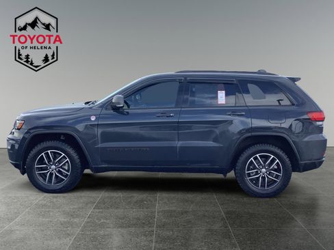 Used 2018 Jeep Grand Cherokee Trailhawk w/ Trailhawk Luxury Group image 2