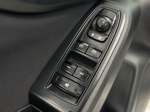 Used 2017 Subaru Impreza 2.0i Premium image 13