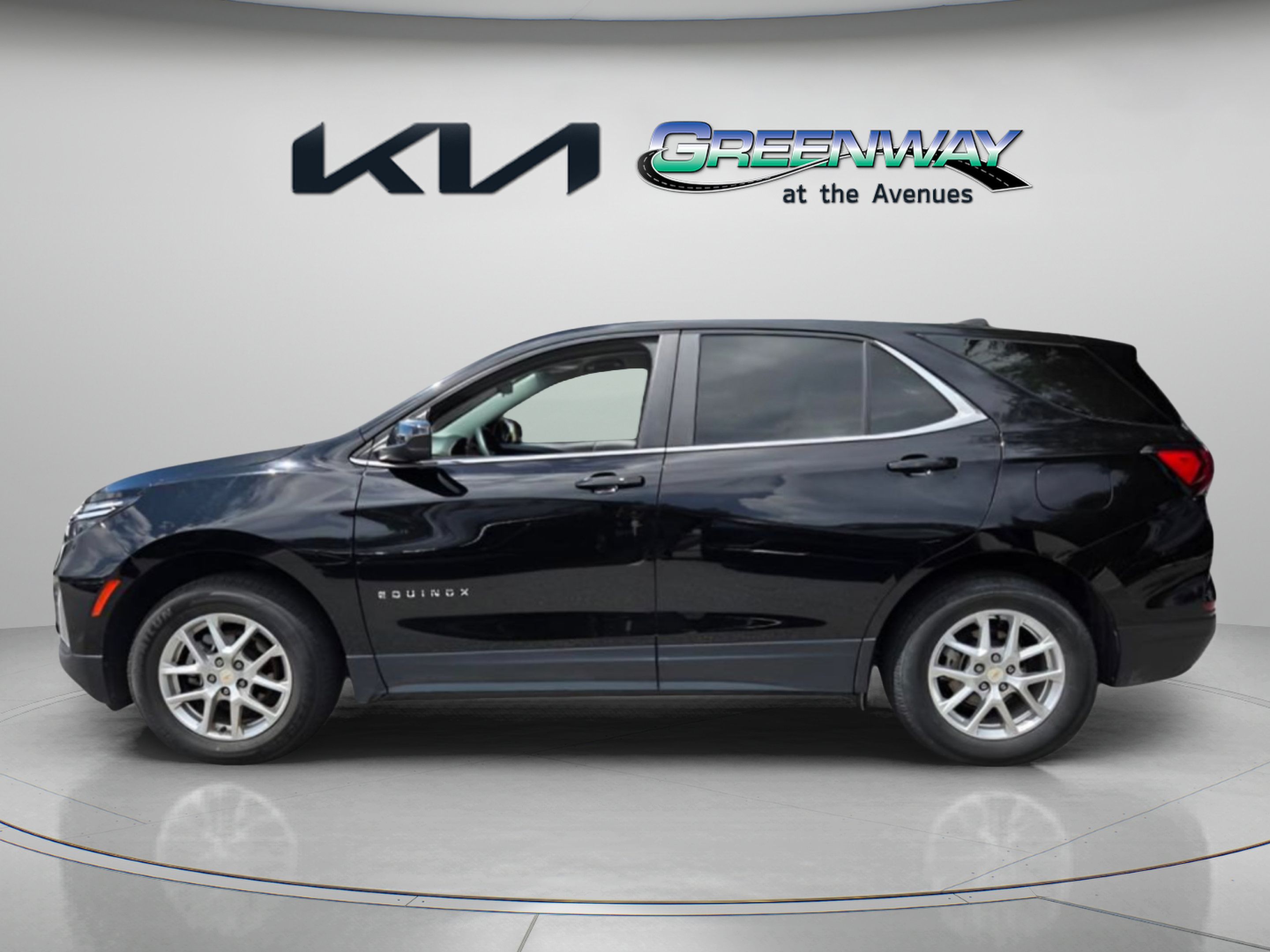 Used 2024 Chevrolet Equinox LT AWD/4WD image 4
