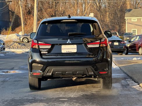 Used 2021 Mitsubishi Outlander Sport ES image 4