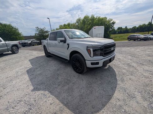 Used 2025 Ford F150 Lariat w/ Equipment Group 502A High AWD/4WD image 13