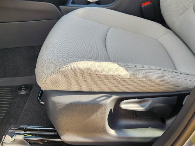 New 2026 Toyota Corolla Cross LE FWD image 18