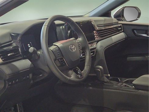 Certified 2025 Toyota Camry SE image 19