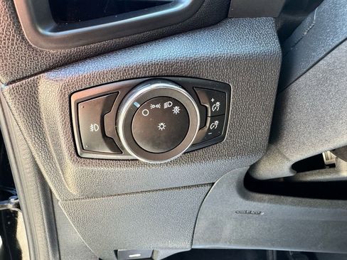 Used 2019 Ford EcoSport SE image 11