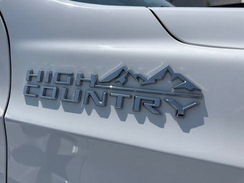Used 2021 Chevrolet Tahoe High Country AWD/4WD image 4