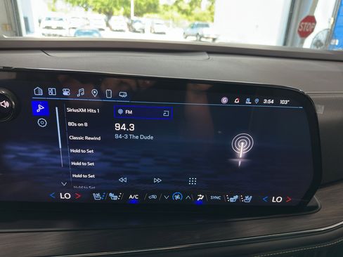 New 2025 Chevrolet Suburban Premier image 19