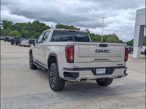 New 2026 GMC Sierra 1500 AT4 w/ AT4 Premium Package AWD/4WD image 8