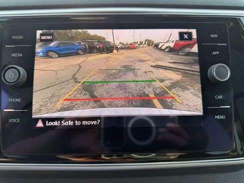 Used 2018 Volkswagen Atlas SEL Premium image 16