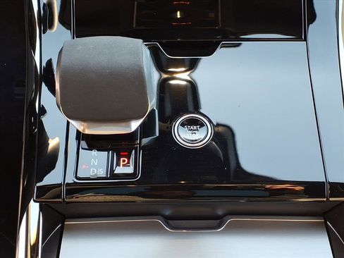 Certified 2025 Land Rover Range Rover Sport image 13