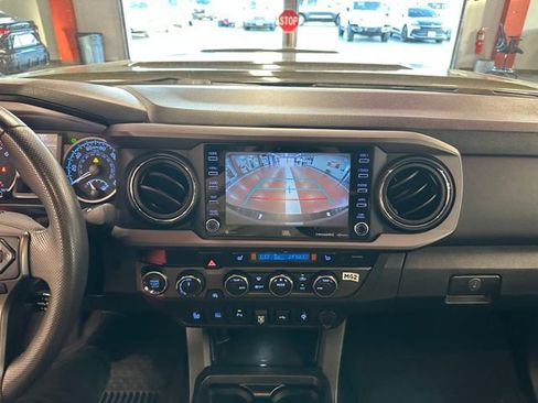 Certified 2022 Toyota Tacoma TRD Sport w/ TRD Premium Sport Package AWD/4WD image 22