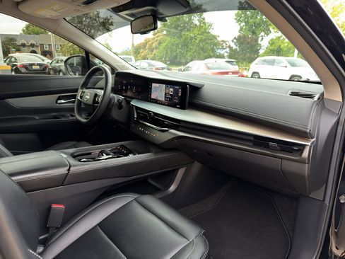 Used 2025 Nissan Murano SL w/ Cargo Package AWD/4WD image 14