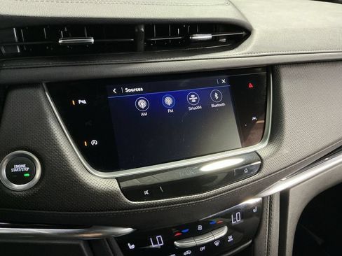 Used 2025 Cadillac XT6 Luxury AWD/4WD image 19