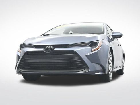 Used 2025 Toyota Corolla LE w/ Convenience Package FWD image 43