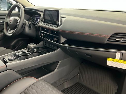 New 2026 Nissan Rogue SV image 24