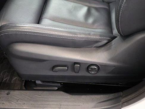 Certified 2025 Subaru Outback Limited image 13