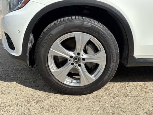 Used 2018 Mercedes-Benz GLC 300 image 4