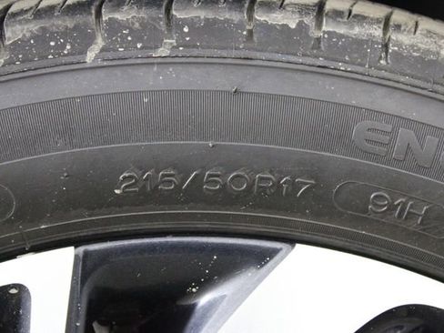 Used 2023 Chevrolet Bolt LT image 43