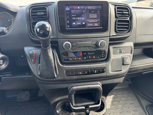 Used 2025 RAM ProMaster 2500 w/ U-Haul Equipment Group FWD image 20