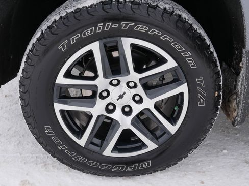 Used 2020 Chevrolet Silverado 1500 LT Trail Boss image 15