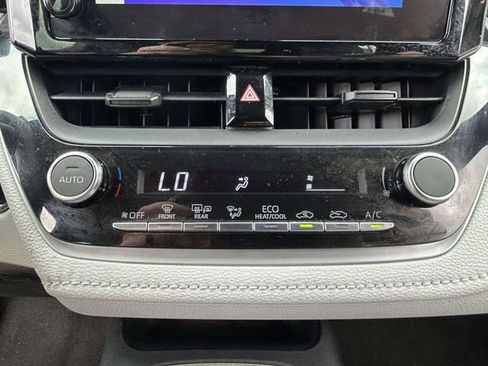 Used 2023 Toyota Corolla SE image 20