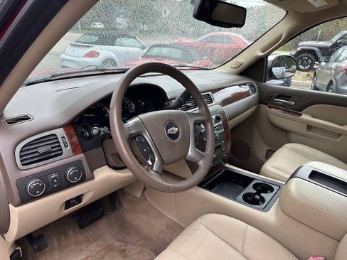 Used 2012 Chevrolet Suburban LT w/ All-Star Edition AWD/4WD image 17