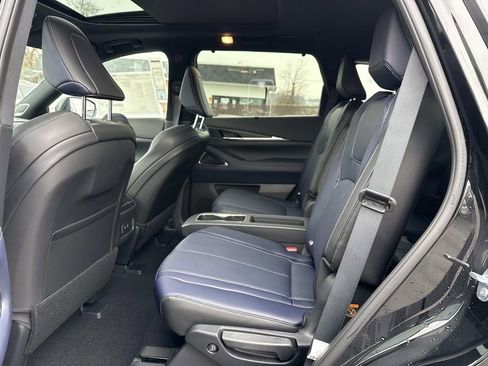 New 2026 INFINITI QX60 Sport image 18