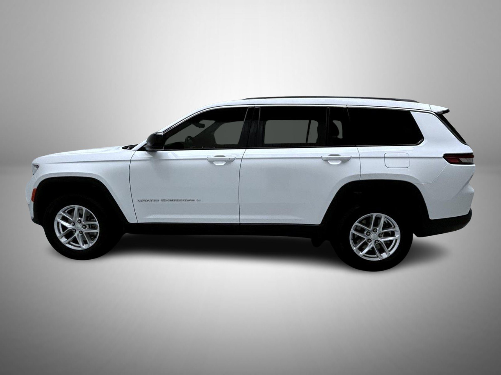 Used 2025 Jeep Grand Cherokee L Laredo w/ Luxury Tech Group I AWD/4WD image 8