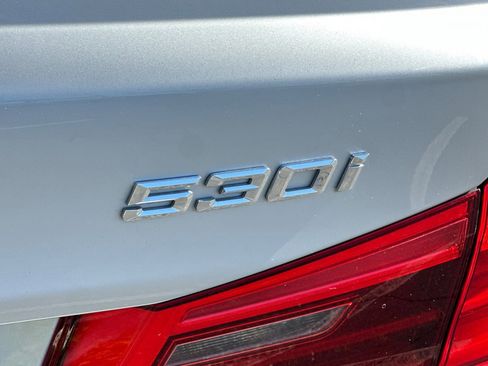 Used 2018 BMW 530i image 24