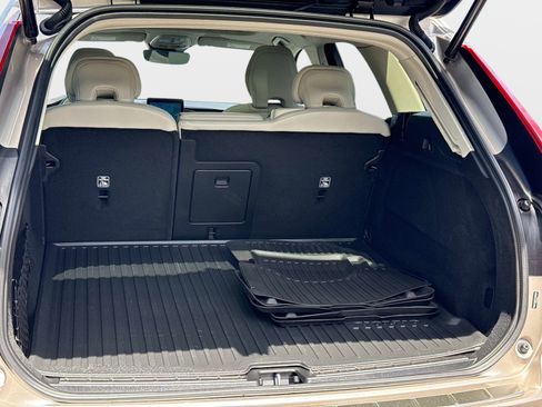 Certified 2026 Volvo XC60 B5 Ultra w/ Protection Package Premier image 11