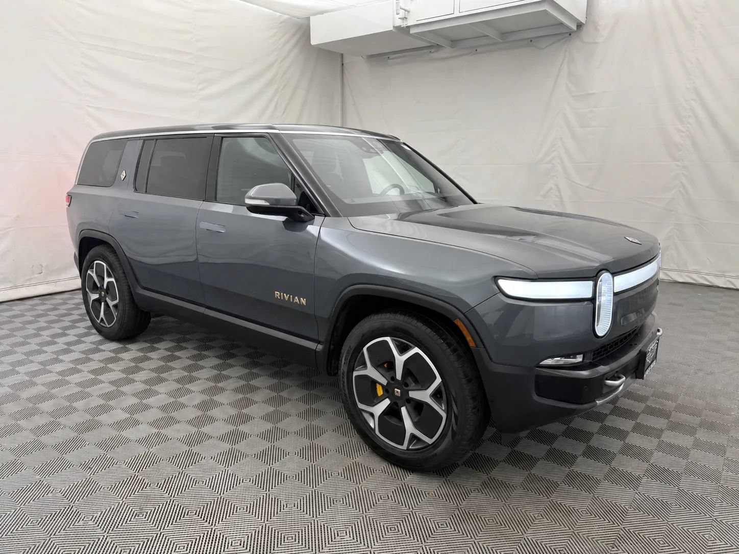 Used 2024 Rivian R1S Adventure Quad AWD/4WD image 5