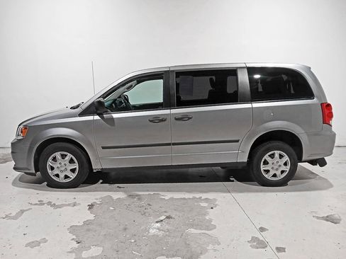 Used 2013 Dodge Grand Caravan American Value Package image 4