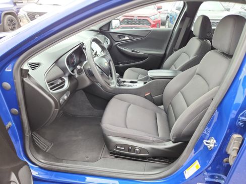 Used 2023 Chevrolet Malibu LT image 11