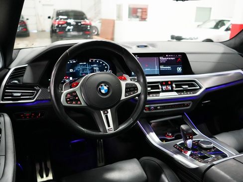 Used 2021 BMW X5 M w/ Executive Package image 21