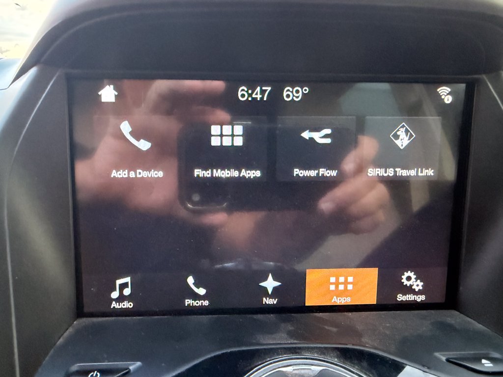Used 2017 Ford C-MAX Titanium FWD image 11