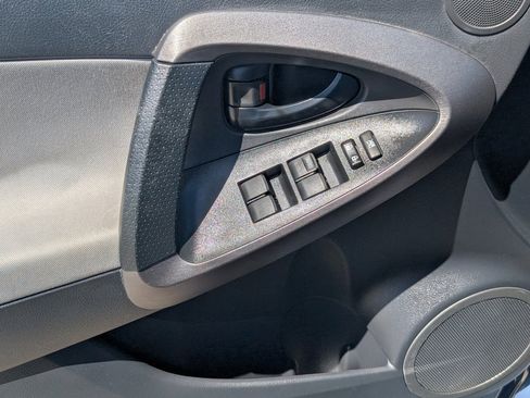 Used 2012 Toyota RAV4 FWD w/ Value Pkg image 14