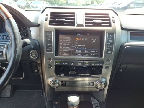 Used 2017 Lexus GX 460 AWD/4WD image 10