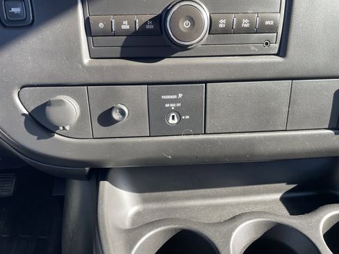 Used 2017 Chevrolet Express 2500 image 12