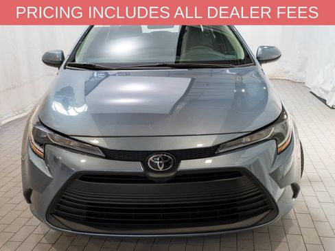 Used 2024 Toyota Corolla LE FWD image 2