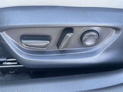 New 2026 Toyota Camry SE w/ Convenience Package image 15