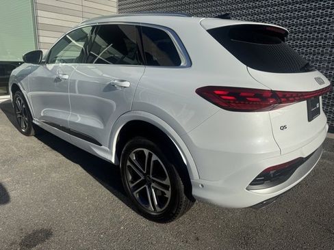 Certified 2025 Audi Q5 Premium image 3