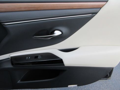 New 2025 Lexus ES 350 350 image 22