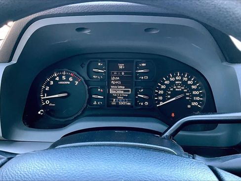 Used 2018 Toyota Tundra SR RWD image 25