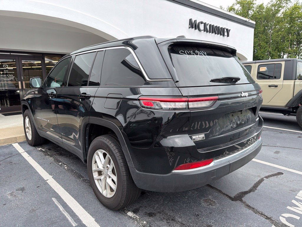 Certified 2025 Jeep Grand Cherokee Laredo X w/ Luxury Tech Group I RWD image 6